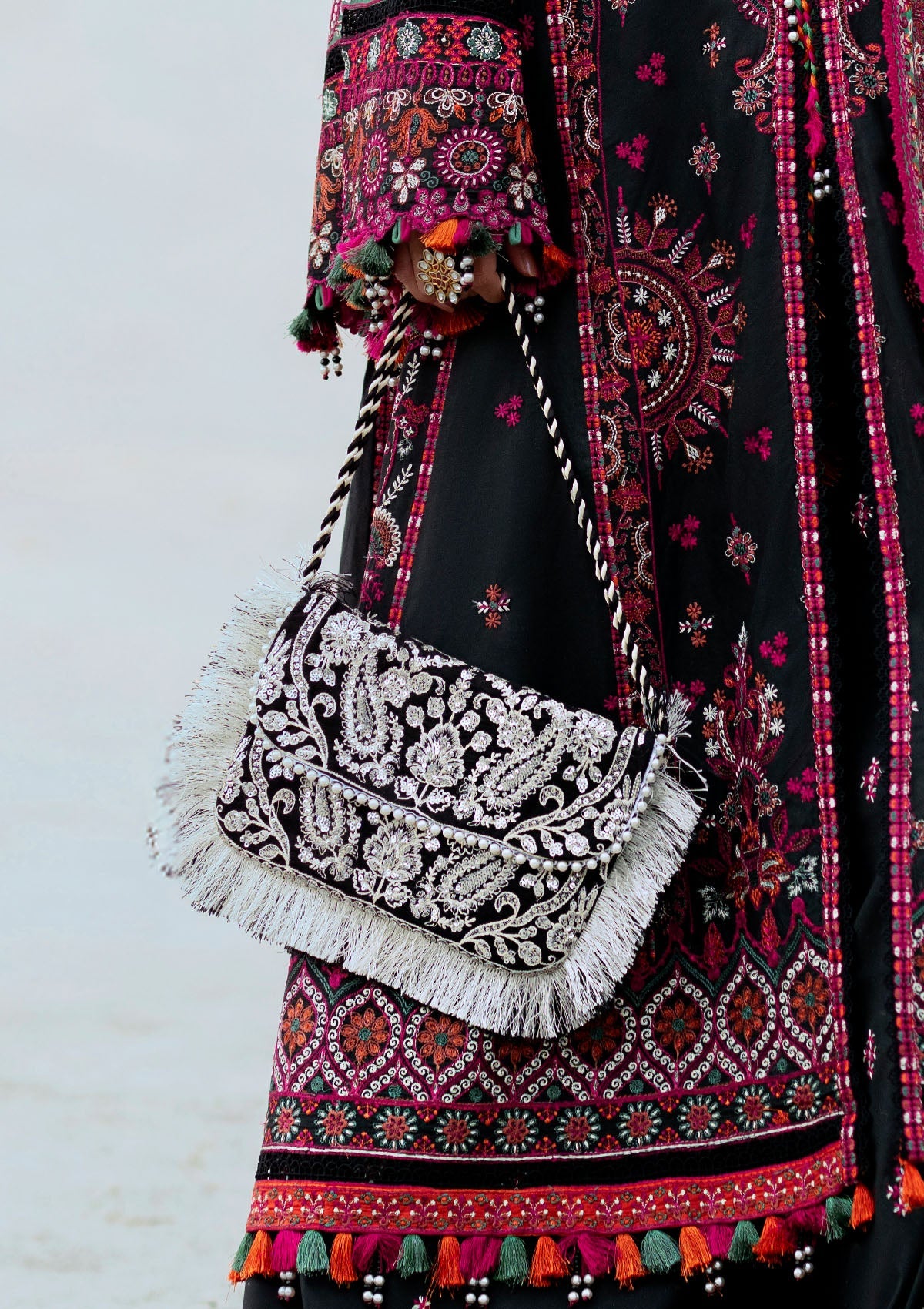 LAWN '25 - VOL. 1 - BLACK ENVELOPE BAG