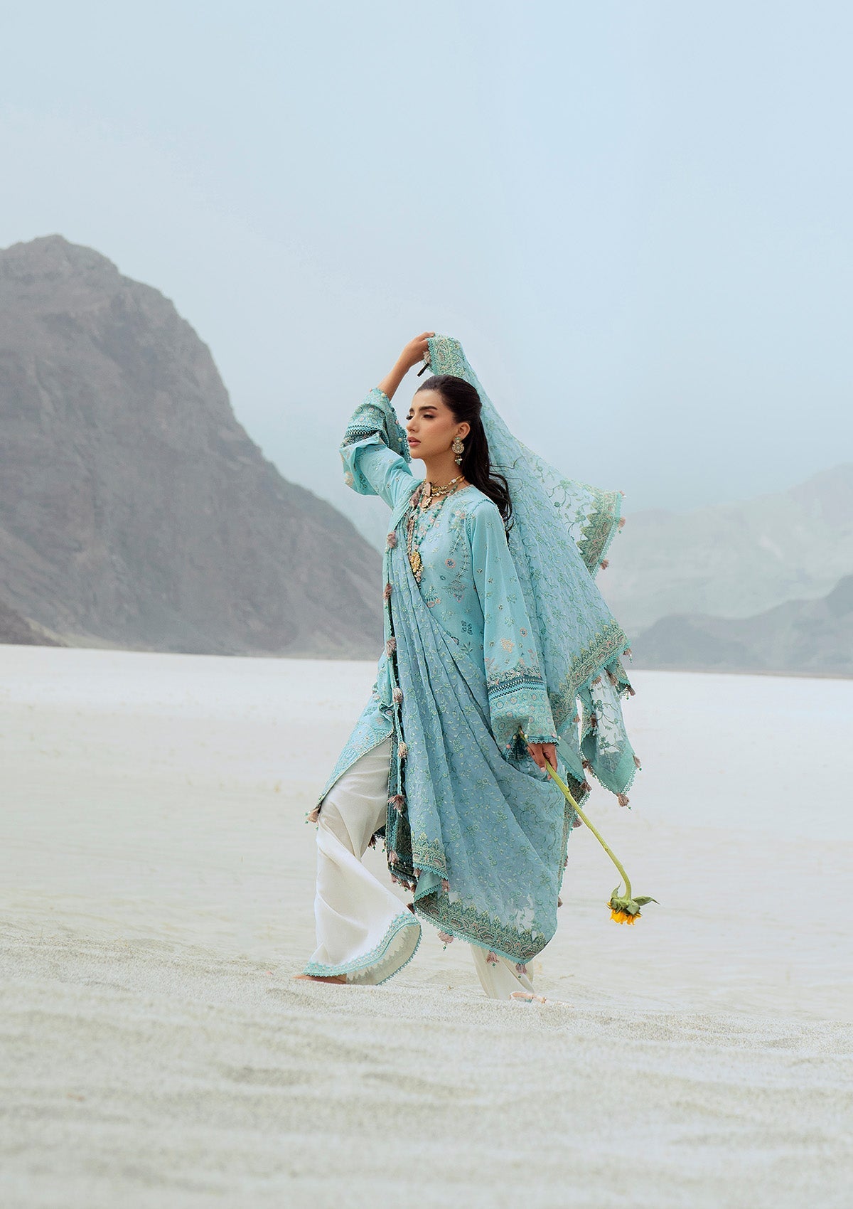 LAWN '25 VOL. 1 - LOOK 03