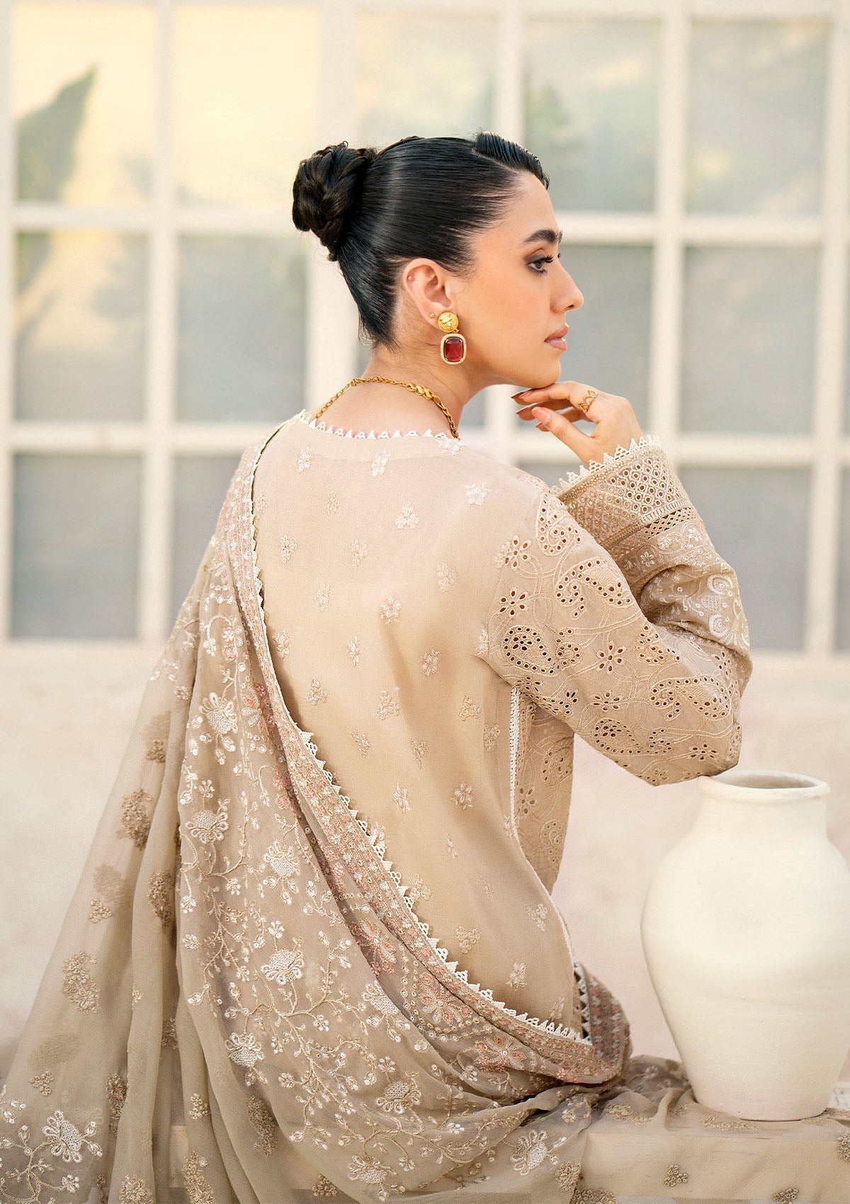 aik-atelier-lawn-eid-edit-vol-3-look-02-A-4