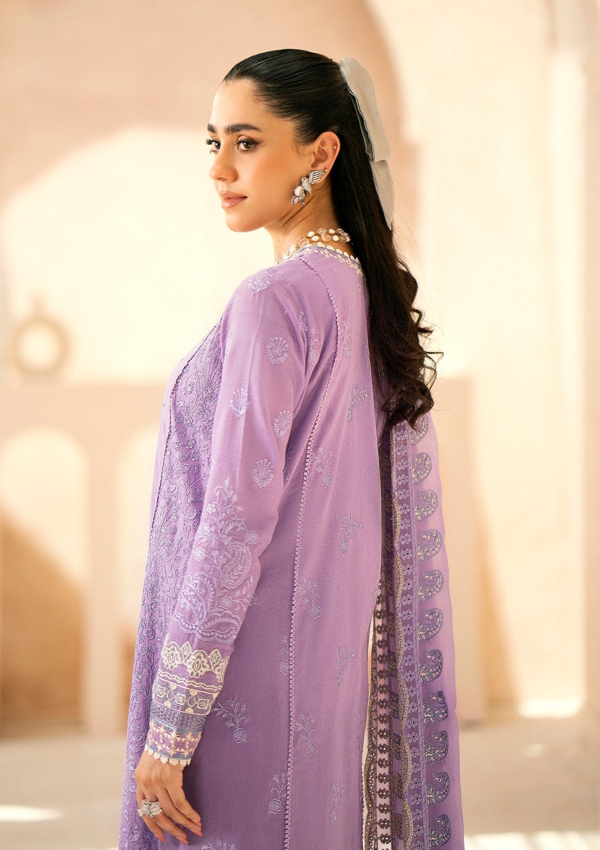 aik-atelier-lawn-eid-edit-vol-3-look-04-A-5