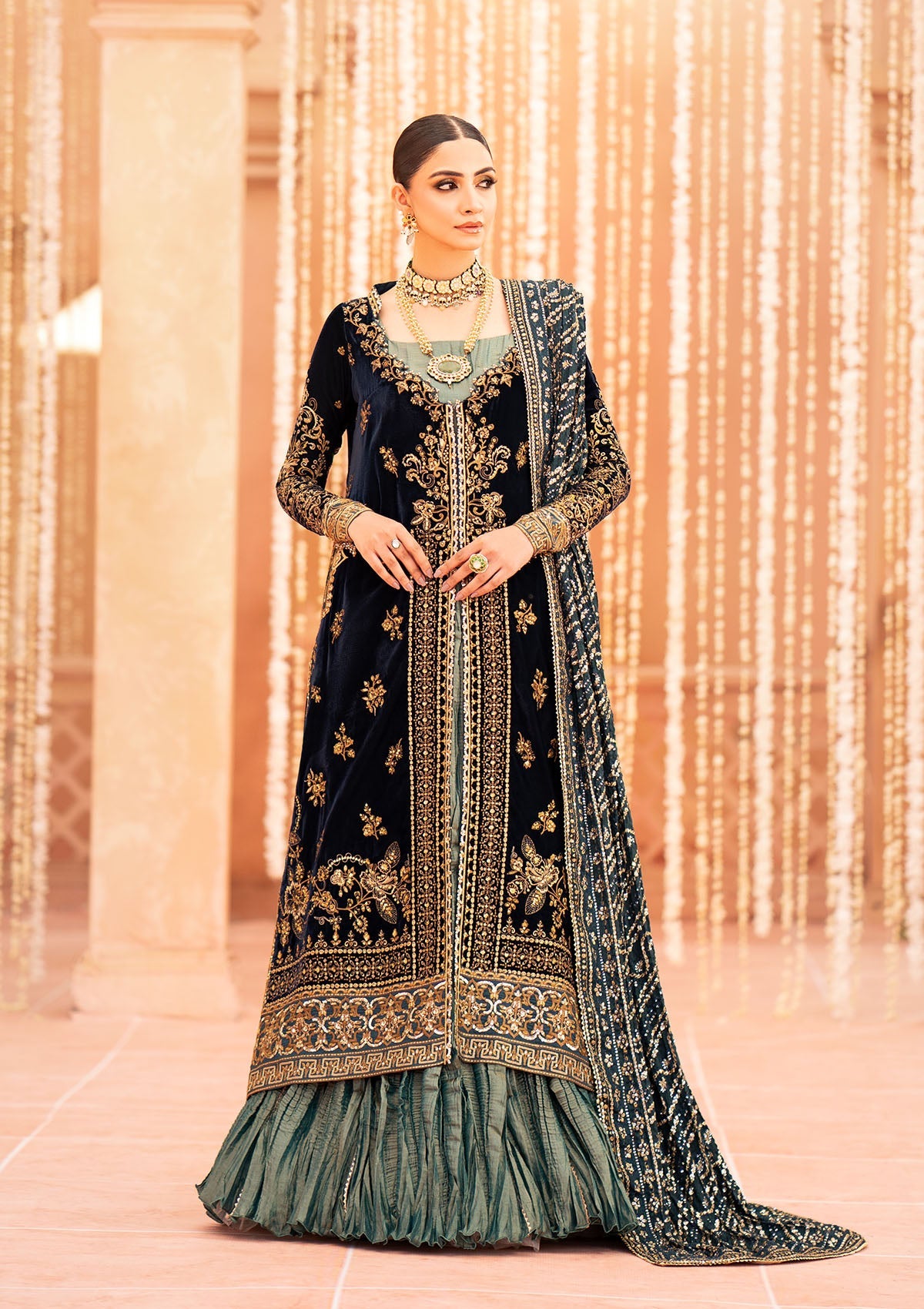 aik-atelier-zardozi-luxury-velvet-look-01-1
