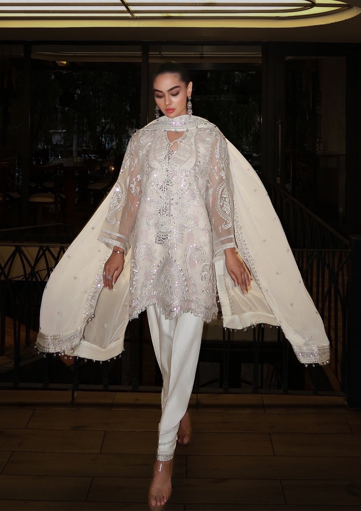 Aik Shaam - Look B2602