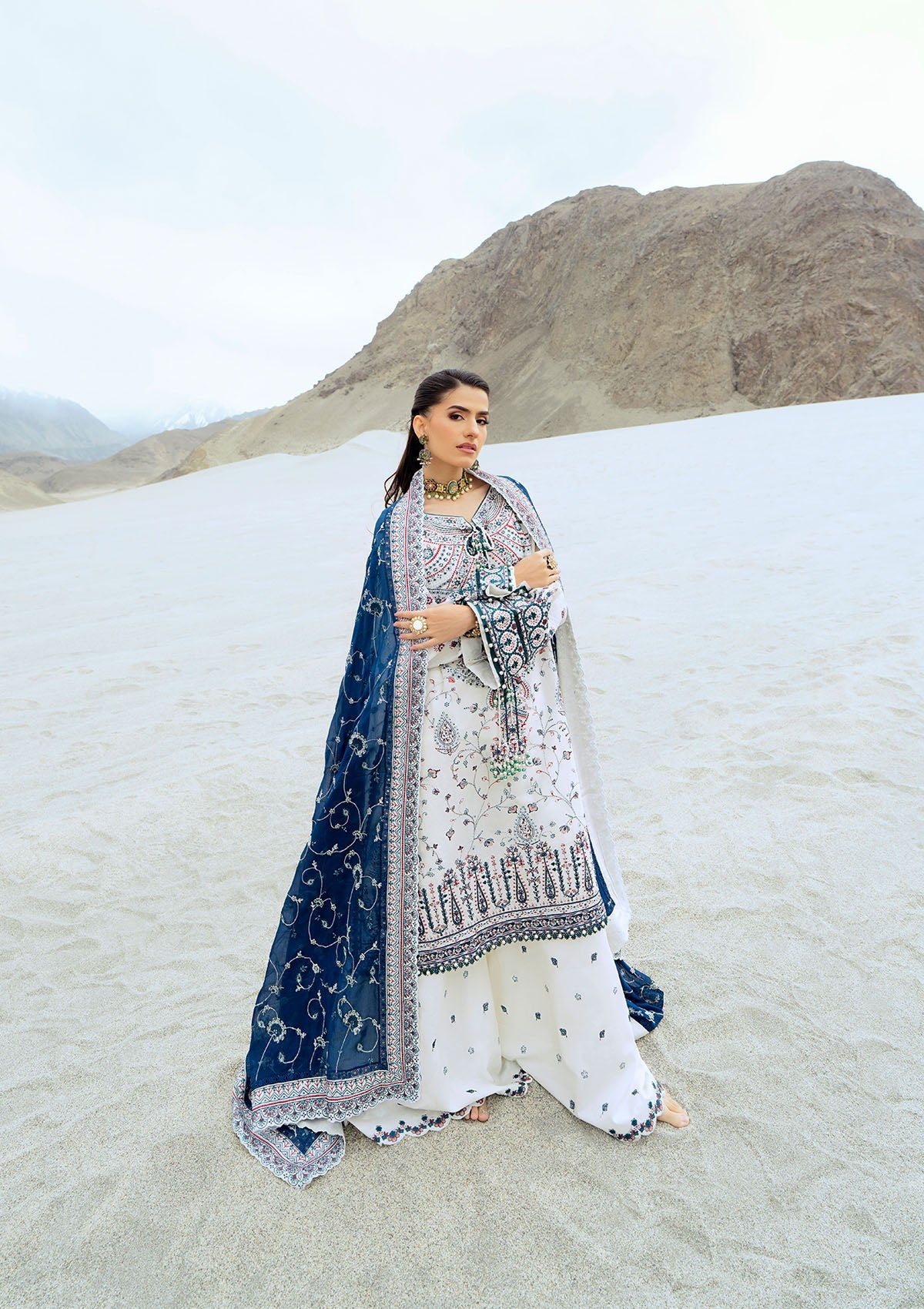 LAWN '25 VOL. 1 - LOOK 02