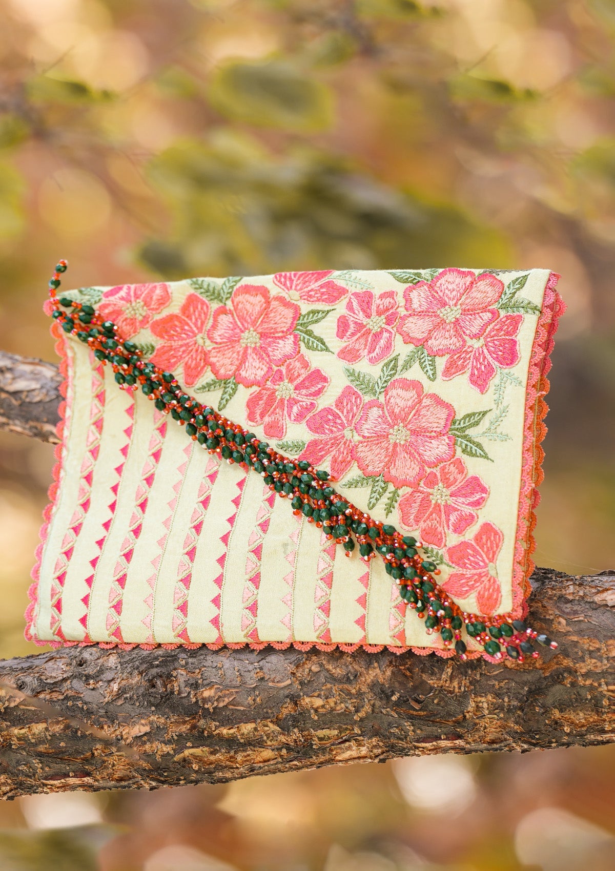 LAWN '26 - VOL. 1 - OFF WHITE SILK ENVELOP CLUTCH